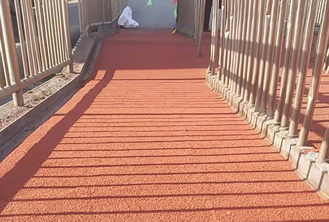 人行天桥MMA撒沙型彩色防滑路面工艺